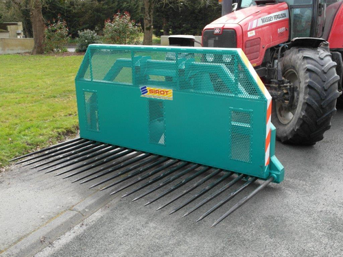 Alimentation - Repousse fourrage - Fourche à ensilage