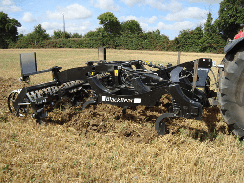 Travail du sol - Déchaumeur à dents - Déchaumeur à dents trainé ou porté BLACKBEAR