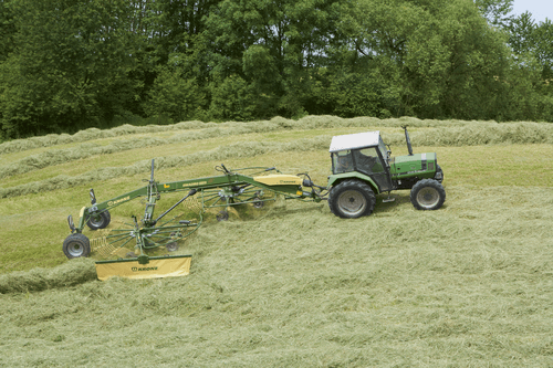 Fenaison - Andaineurs rotatifs - Andaineur double rotor SWADRO centraux et latéraux