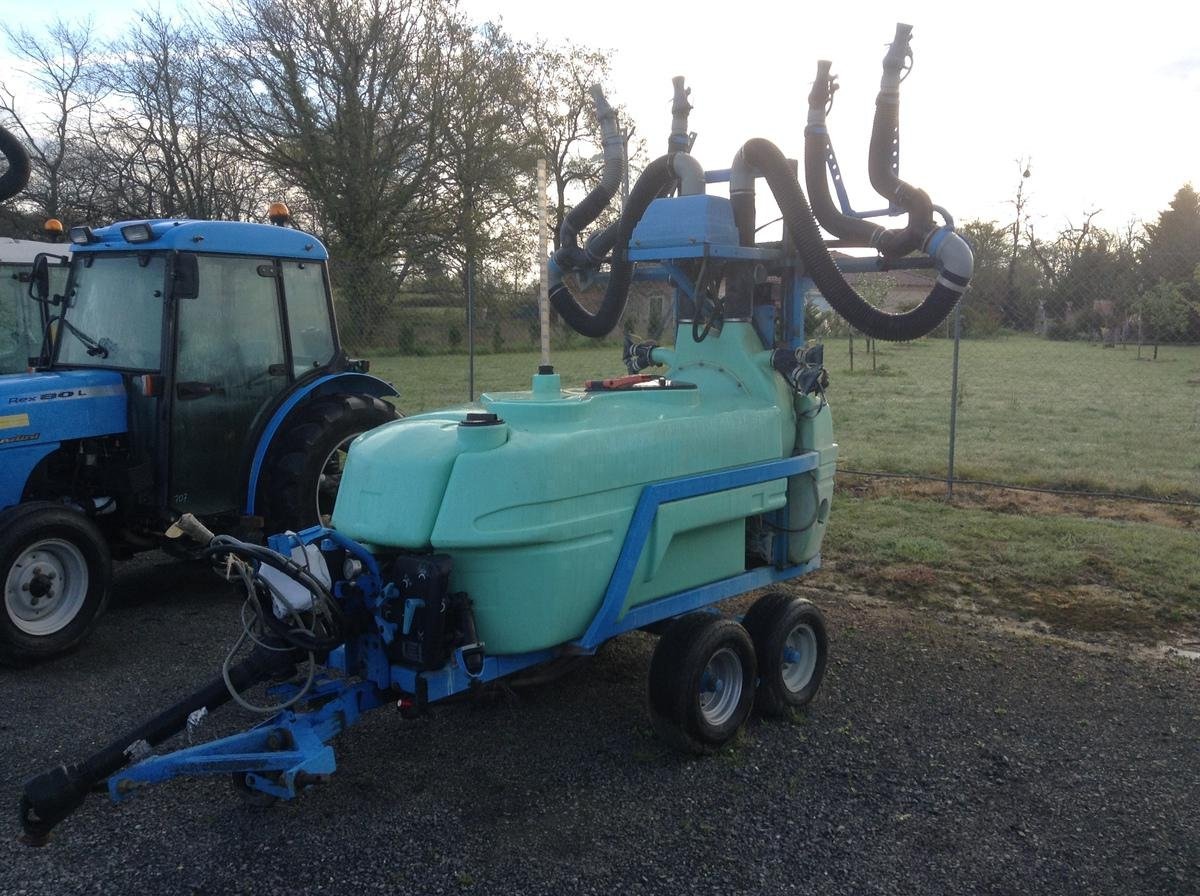 Vente pulvérisateur vigne Berthoud d'occasion | Scar