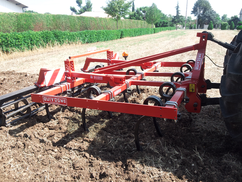 Travail du sol - Outils à dents - Canadien porté C30 - CL35 - CLR35