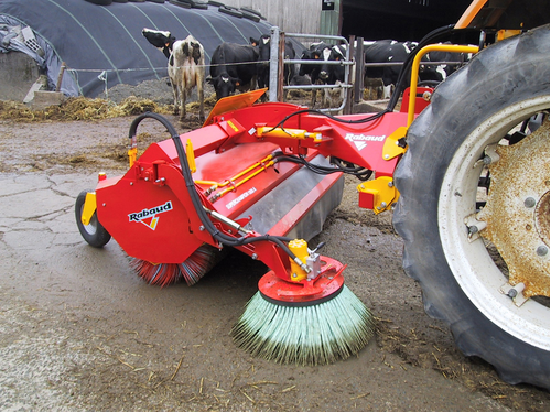 Balayeuse agricole adaptable sur tous tracteurs