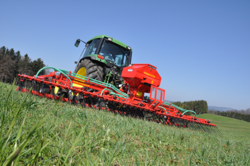 Entretien - Herse prairie, herse étrille - Entretien prairie,  herse, régénérateur et peigne à gazon