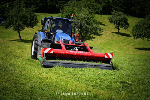 Fenaison - Andaineurs à tapis - Andaineur AIR à tapis frontal