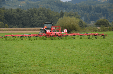 Fenaison - Faneuses - Faneuse SPIDER semi-portée 8,10 ou 14 rotors cat III