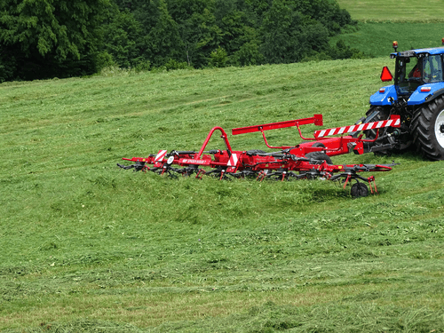 Fenaison - Faneuses - Faneuse SPIDER semi-portée 8,10 ou 14 rotors cat III