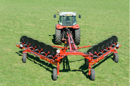 Fenaison - Andaineurs rotatifs - Andaineur SOLEILS MAGNUM EVOLUTION auto-directionnel