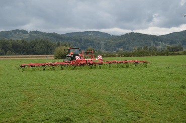 Fenaison - Faneuses - Faneuse SPIDER semi-portée 8,10 ou 14 rotors cat III