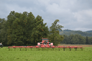 Fenaison - Faneuses - Faneuse SPIDER semi-portée 8,10 ou 14 rotors cat III