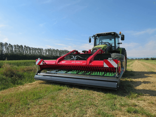 Fenaison - Andaineurs à tapis - Andaineur AIR à tapis frontal
